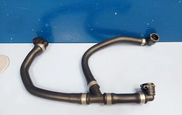 BMW 2 F22 F23 Engine coolant pipe/hose 17128616914 17125B3AE07 8616914