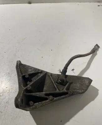 BMW 5 E34 Engine mounting bracket 1129806