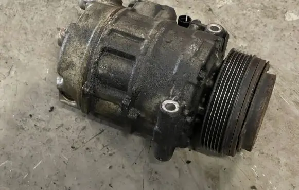 BMW X3 E83 A/C compressor mount bracket 