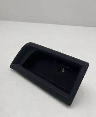 BMW 1 F20 F21 USB socket connector 9230248 9207358