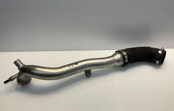 Intercooler hose/pipe