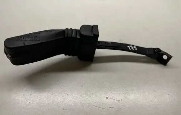 Audi A4 S4 B8 8K Front door check strap stopper 8K0837249C