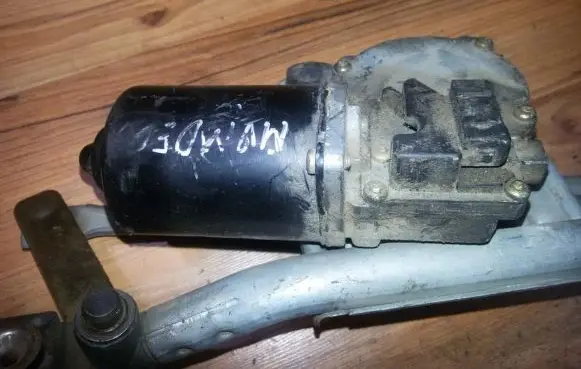Ford Mondeo MK I Wiper motor 93bb17b571ac