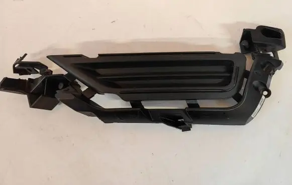 Volvo XC90 Front bumper lower grill 31663504