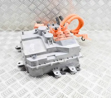 Voltage converter inverter