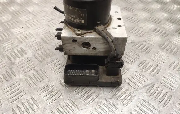 Volkswagen Golf IV ABS Pump 1J0907379G