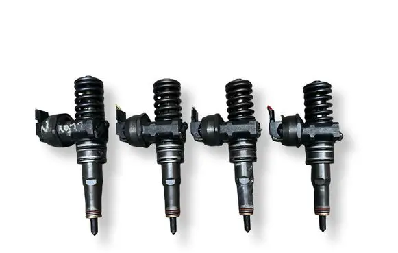 Volkswagen Golf Plus Fuel injector 0414720215 038130073AG