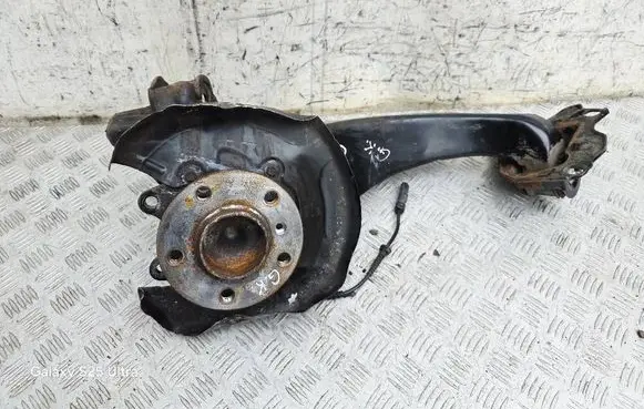 Mini One - Cooper F56 F55 Rear wheel hub 6851575 6799739 6851581