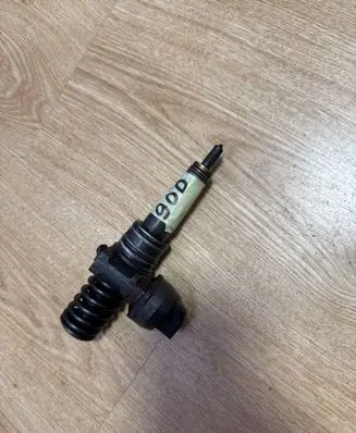 Volkswagen PASSAT B5.5 Fuel injector 0414720216 038130073BA