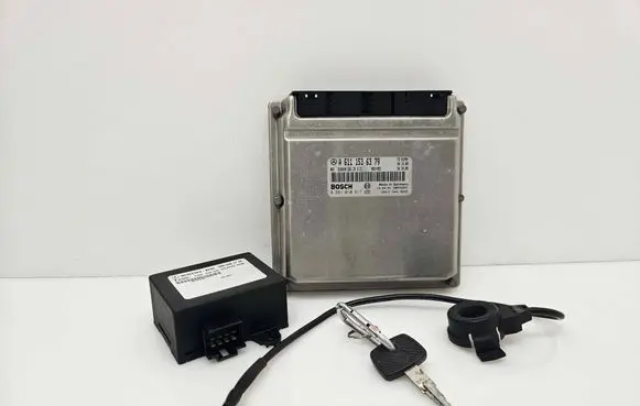 Mercedes-Benz Sprinter W901 W902 W903 W904 Engine control unit/module A6111536379 0281010617 28RTE851