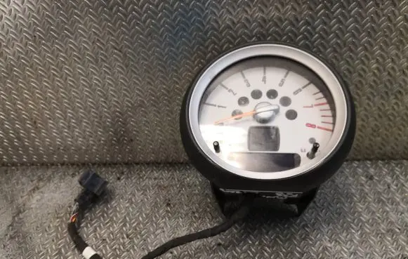 Mini One - Cooper Coupe R56 Speedometer (instrument cluster) 9189516
