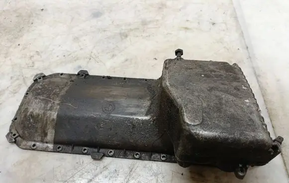 BMW 5 E34 Oil sump 12883079225