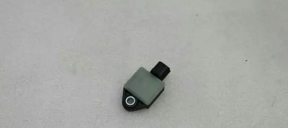 Maserati GranTurismo Airbag deployment crash/impact sensor