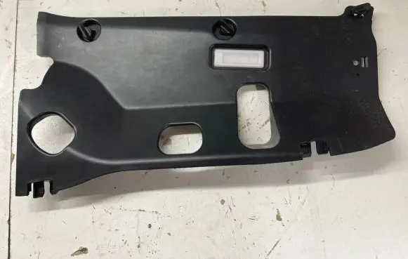 Dashboard lower bottom trim panel
