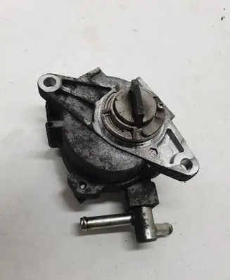 Mitsubishi Outlander Vacuum pump