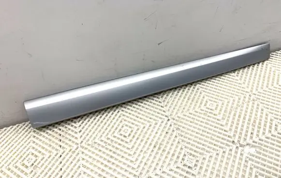 Renault Megane III Front door trim (molding) 801861830R