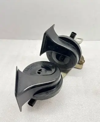 BMW 5 E60 E61 Horn signal 0092018