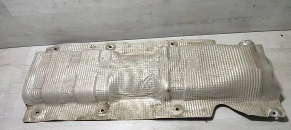 Dacia Duster Exhaust heat shield 747514372R