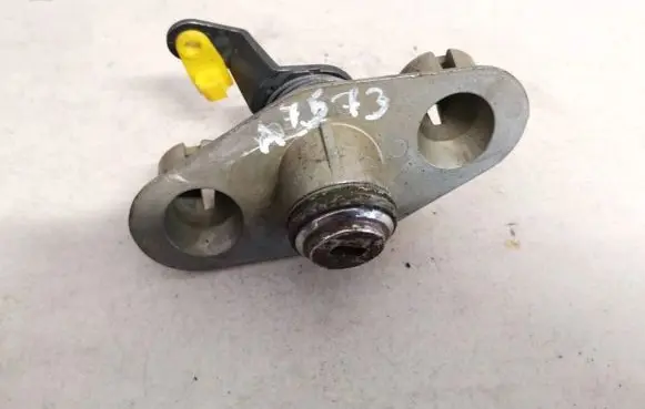 Volvo S80 Tailgate exterior lock 