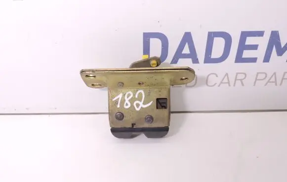 Volvo S40, V40 Tailgate/trunk/boot lock/catch/latch D182