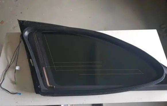 Mercedes-Benz R W251 Rear side window