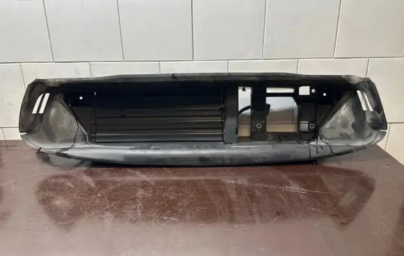 Volvo V40 Intercooler air channel guide 31455989 31479634