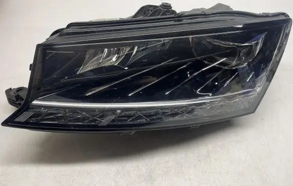 Skoda Fabia Mk3 (NJ) Headlight/headlamp 6v1941015E
