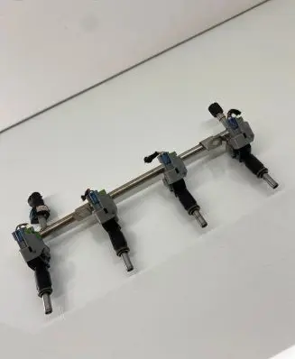 Opel Astra J Fuel injectors set 55562599 55562597