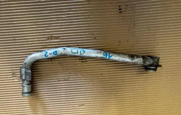 Engine coolant pipe/hose