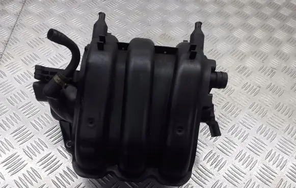 Seat Ibiza III (6L) Intake manifold 03C121111B