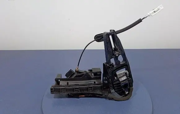 Ford Mondeo MK I Front door lock BM5AA21813AH