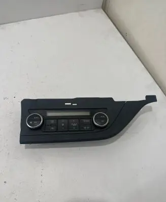 Toyota Auris E180 Climate control unit 5590002360 5425146A