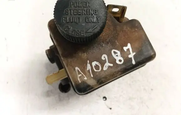 Mazda 5 Power steering fluid tank/reservoir 