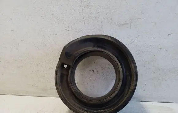 Volkswagen Touareg II Front coil spring rubber mount 7P0411189A