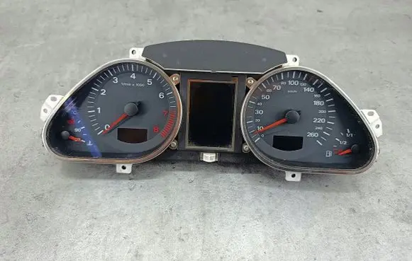 Audi A6 S6 C6 4F Speedometer (instrument cluster) 4F0920931A