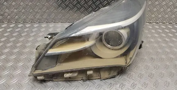 Toyota Yaris Headlight/headlamp