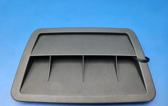 Rear air vent grill