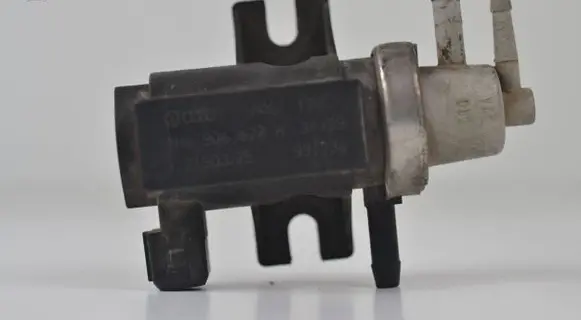 Audi A8 S8 D3 4E Turbo solenoid valve 1H0906627A 99T236 72190325