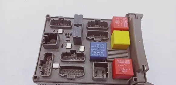 Renault Laguna II Fuse module 8200148809A 8200004201E 518095419
