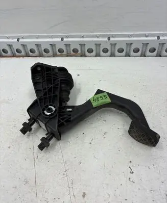 Mercedes-Benz Vito Viano W447 Clutch pedal A4472901701 20150314 0026050
