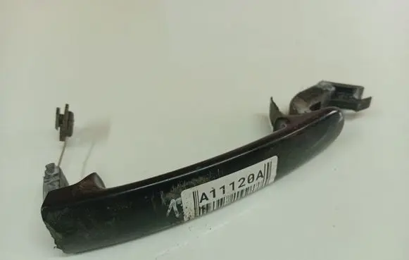 Volkswagen PASSAT B5.5 Front door exterior handle 3B0837207