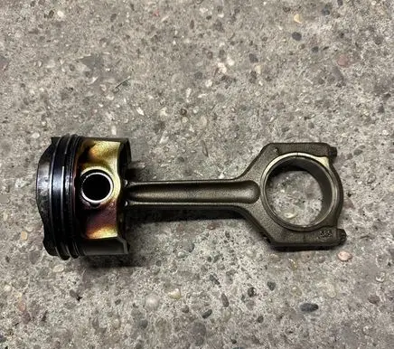 BMW 5 GT F07 Piston with connecting rod