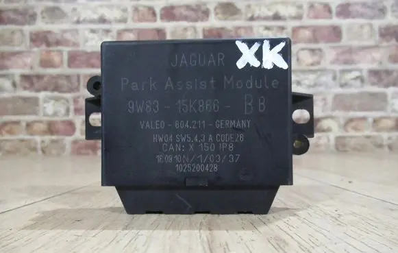 Jaguar XK - XKR Trunk lid opening control unit 9W83-15K866-BB