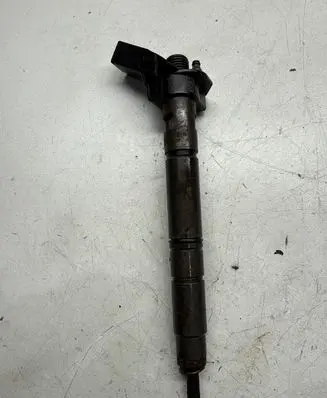 Audi A6 S6 C7 4G Fuel injector 059130277CD