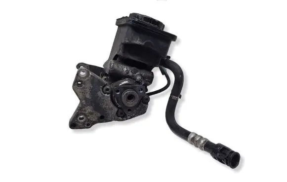 BMW X3 E83 Power steering pump 