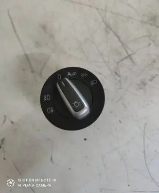 Volkswagen Golf V Light switch