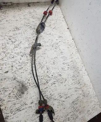 Nissan Qashqai Gear shift cable linkage 112112856