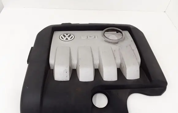 Volkswagen Golf V Engine cover (trim)