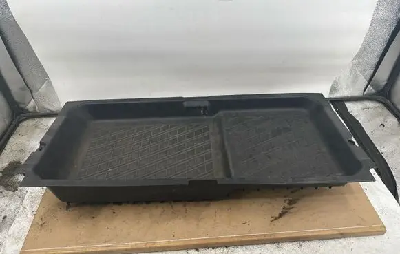 Volvo XC70 Spare wheel section trim 