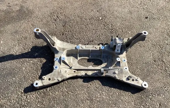Land Rover Evoque II Front subframe K8D25C145